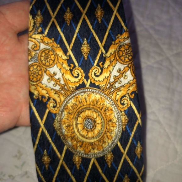 Versace Blue and Gold Elegant Tie - Picture 2 of 7
